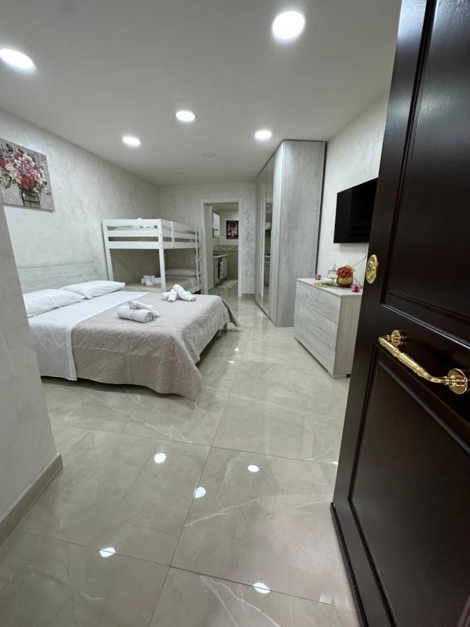 Chloehouse Apartment Napoli Exterior foto